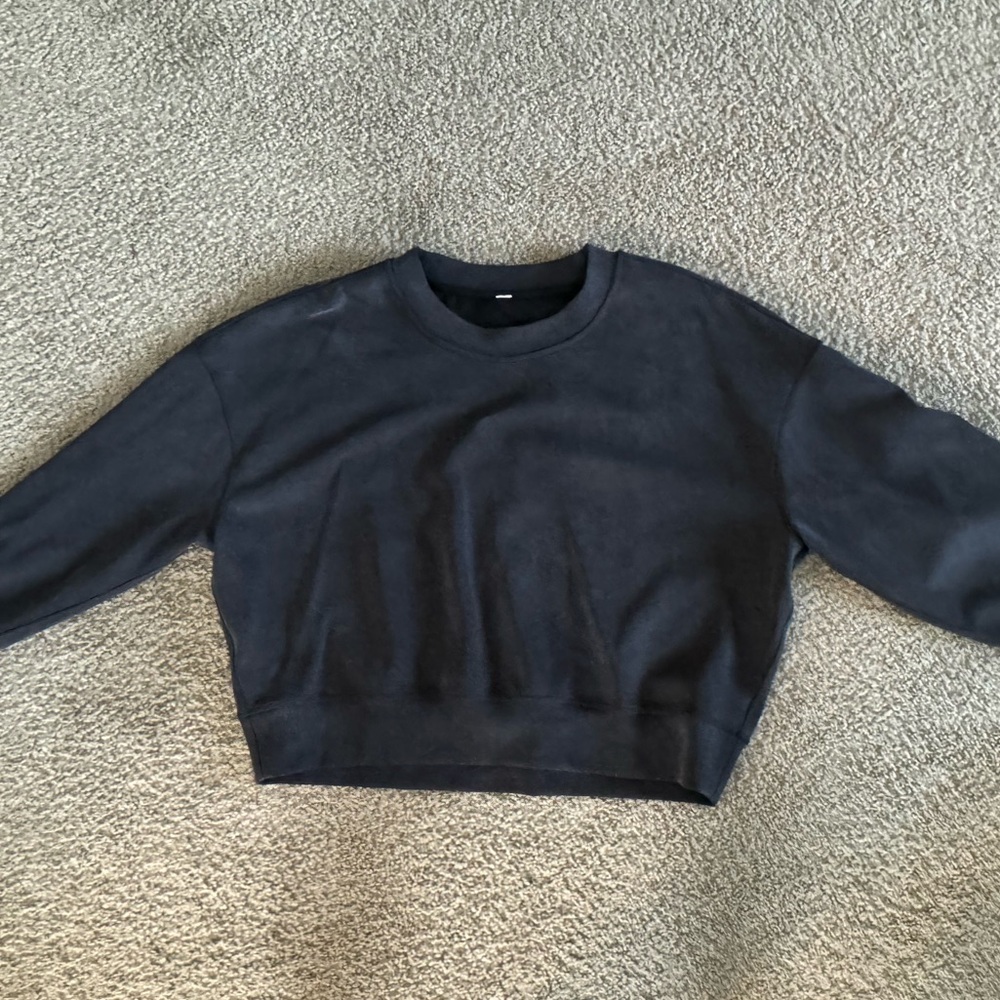 Women’s Lululemon Softstreme Perfectly Oversized Cropped Crew SZ 8 black grey
